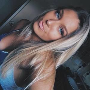 Meet your Posher, Chloe